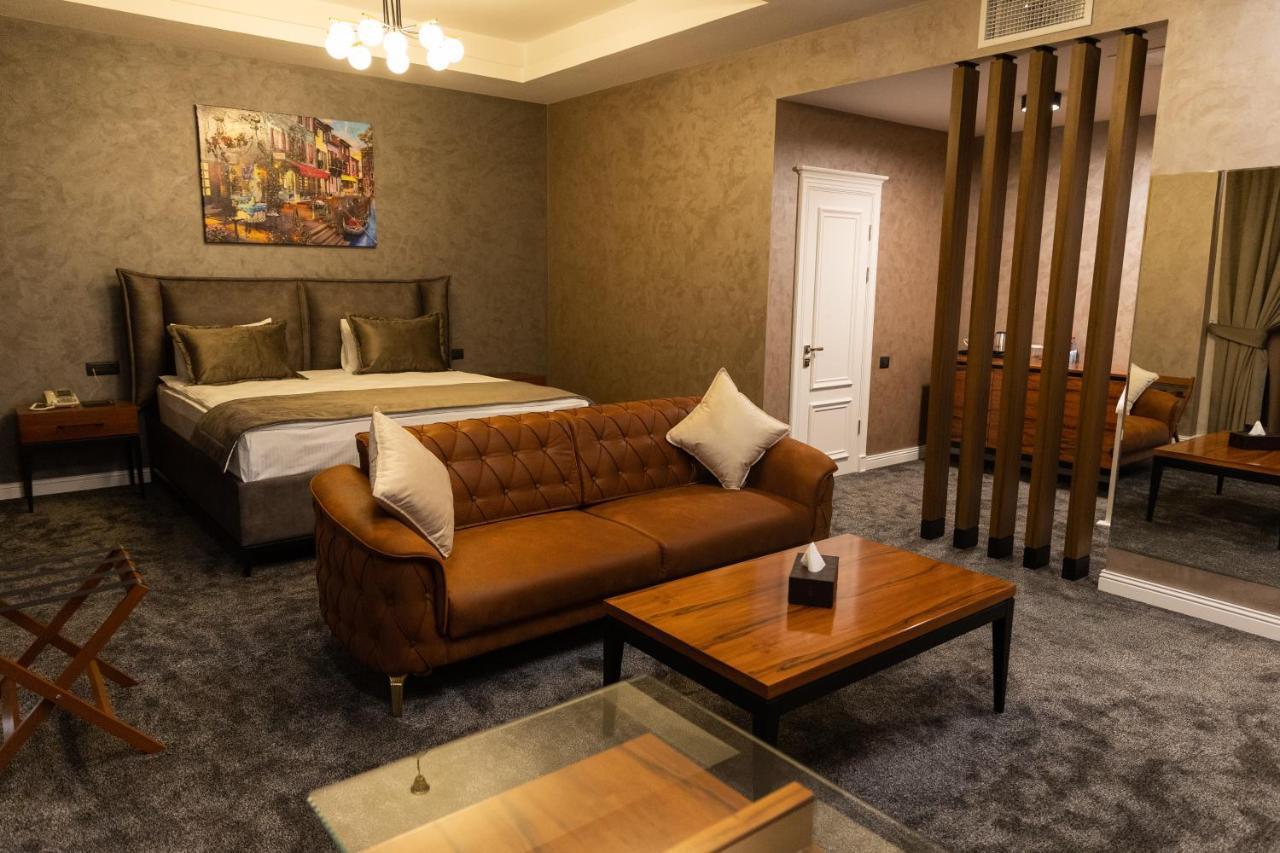 Leon Hotel Spa กันจา ภายนอก รูปภาพ