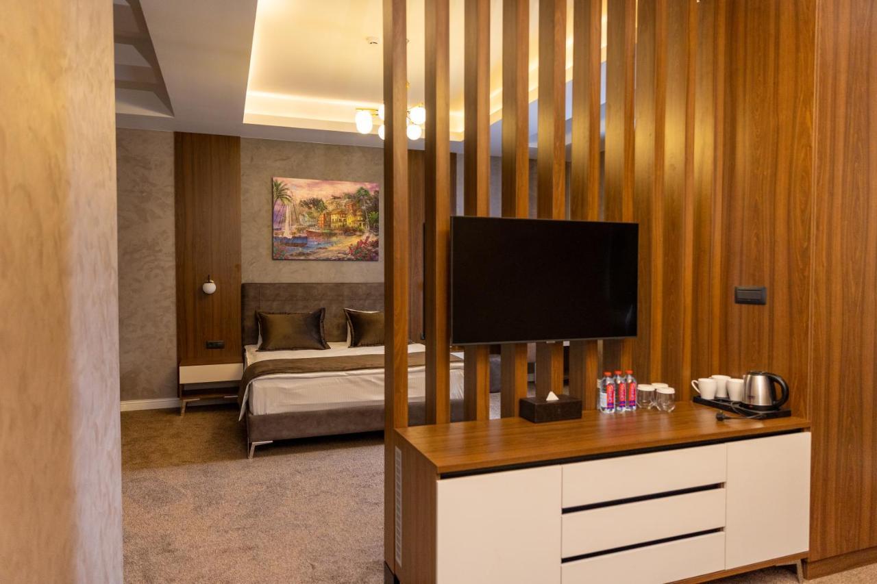 Leon Hotel Spa กันจา ภายนอก รูปภาพ