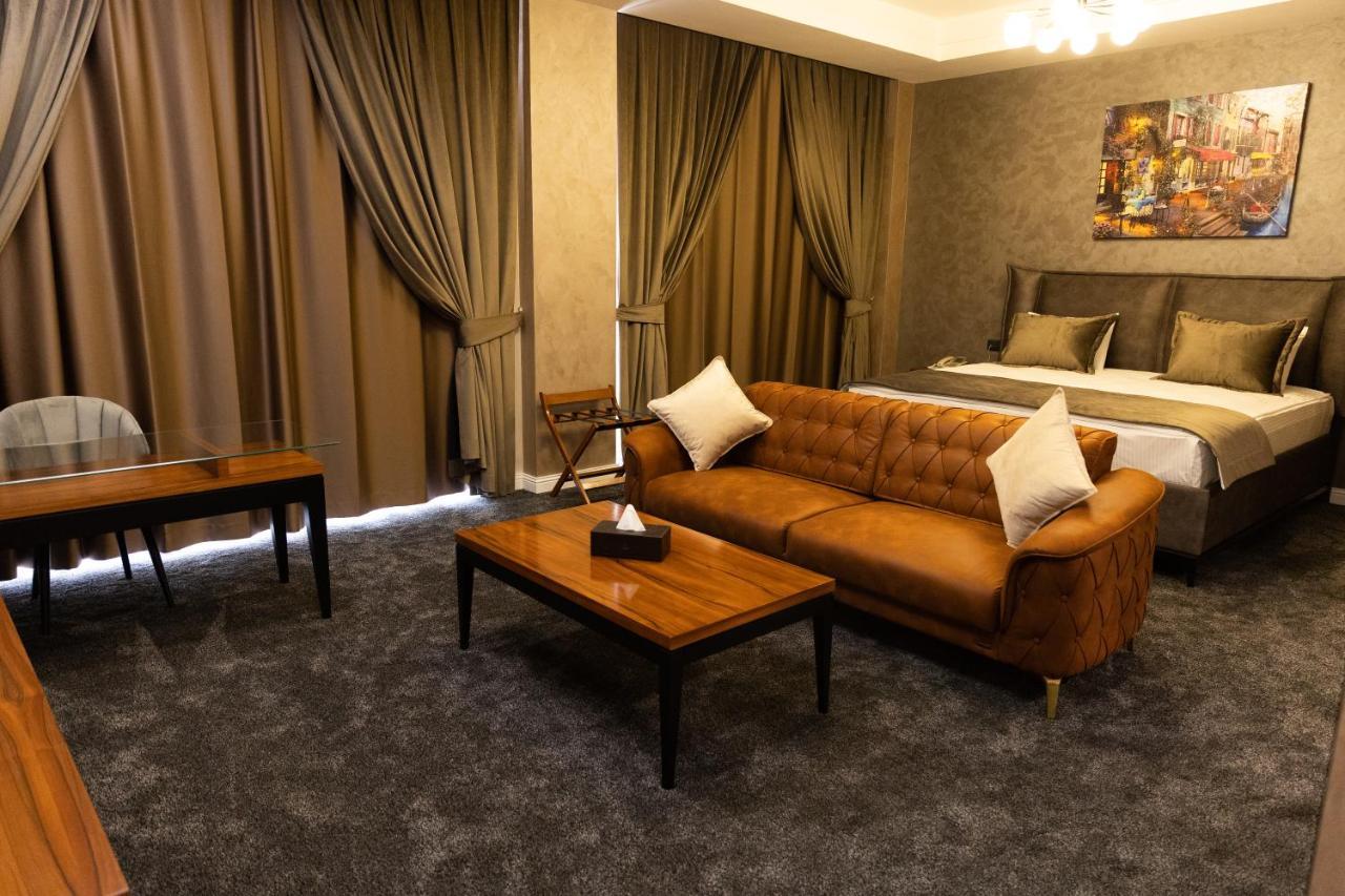 Leon Hotel Spa กันจา ภายนอก รูปภาพ