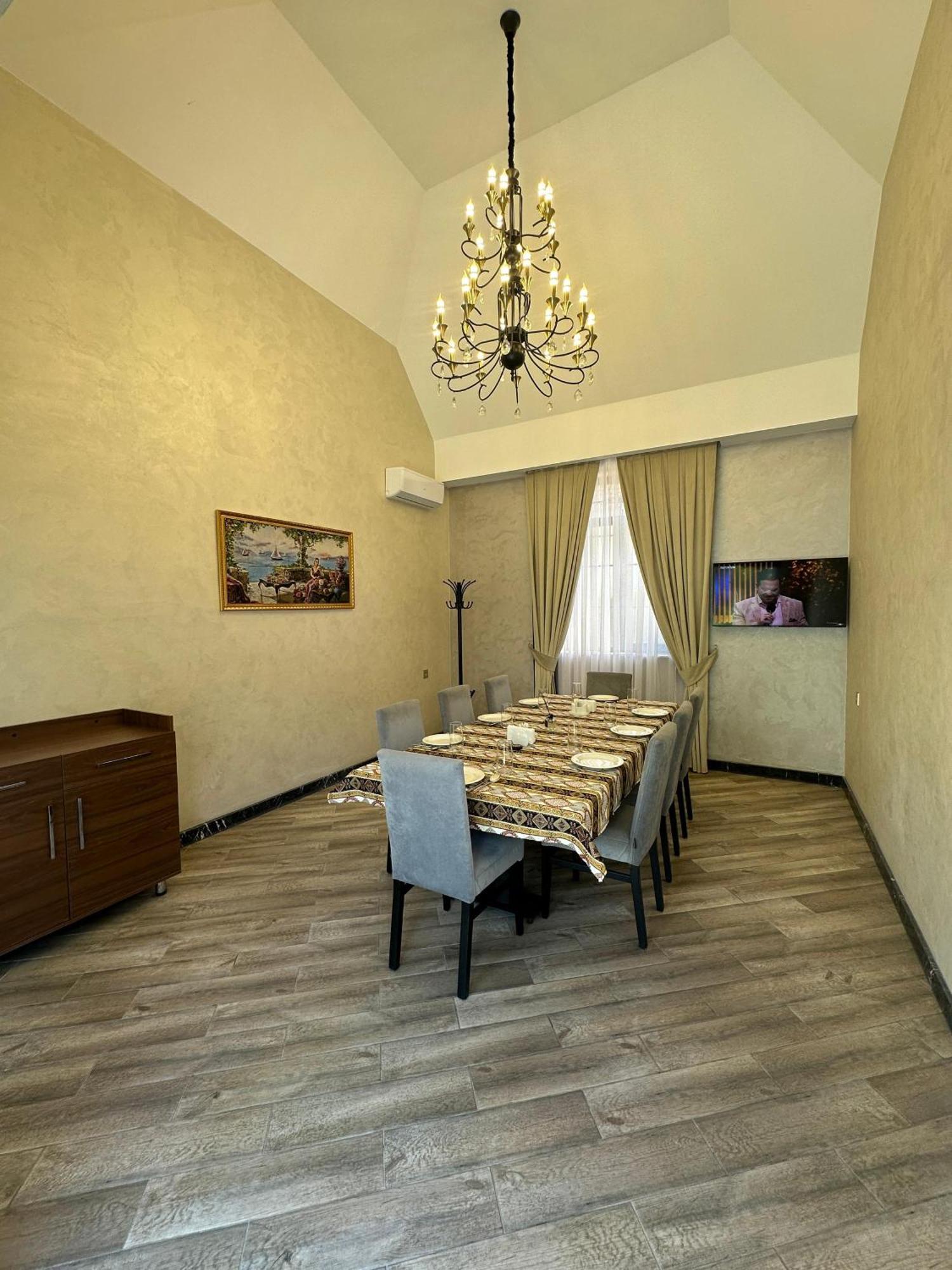 Leon Hotel Spa กันจา ภายนอก รูปภาพ