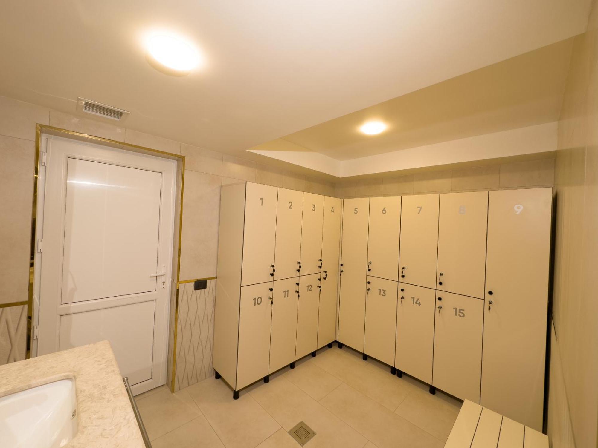 Leon Hotel Spa กันจา ภายนอก รูปภาพ